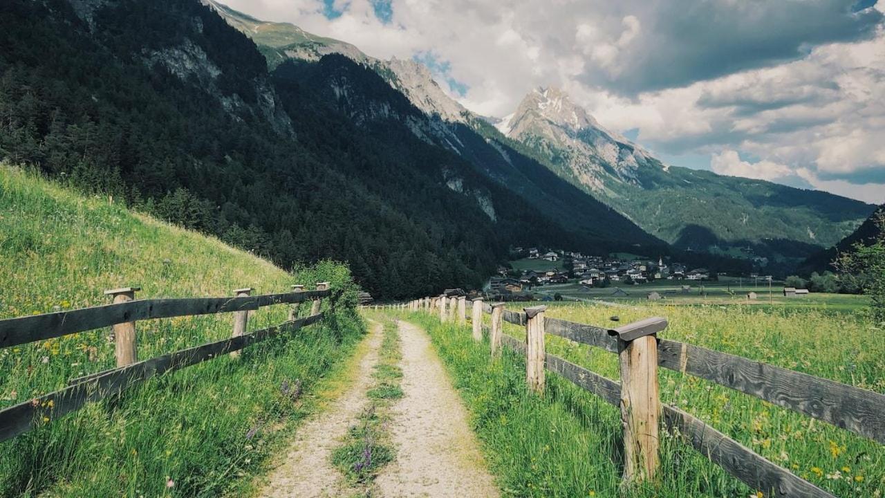 Arlberghaus Rocks Villa Flirsch Kültér fotó